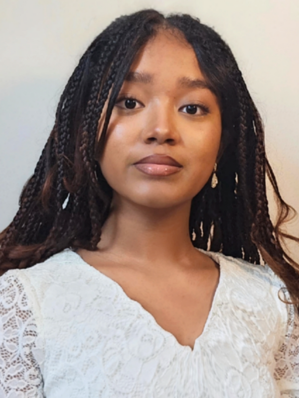 Mayah headshot