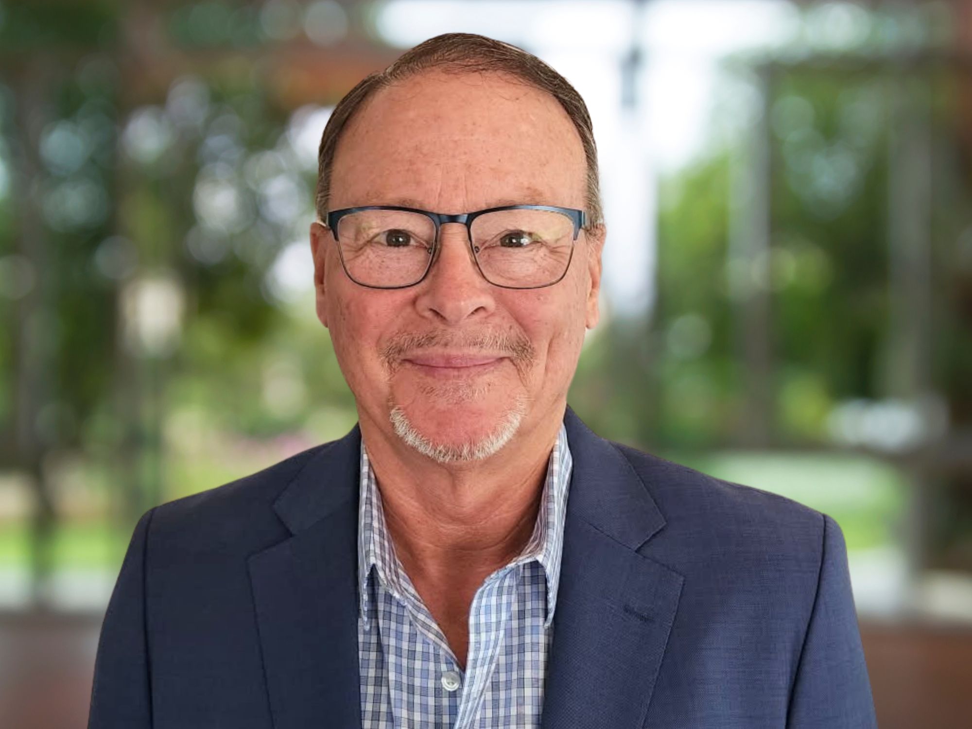 Larry Holman headshot